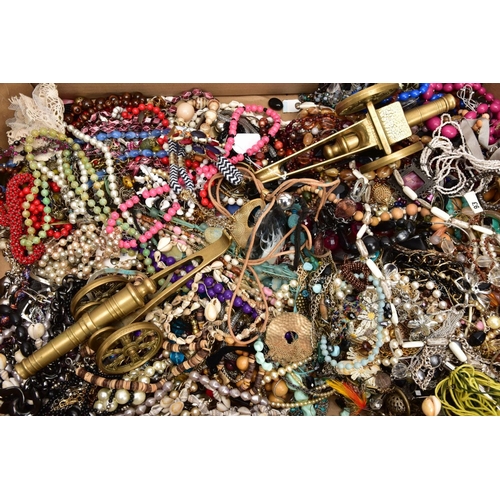 170 - A BOX OF ASSORTED COSTUME JEWELLERY, to include a large quantity of beaded, yellow and white metal n... 