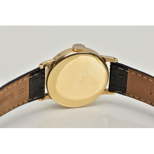 3 - A 9CT GOLD 'SMITHS', WRISTWATCH, hand wound movement, round gold textured dial signed 'Smith's De Lu... 