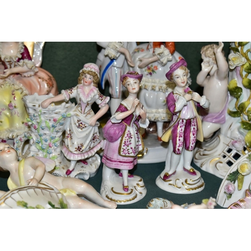 413 - A GROUP OF LATE 19TH CENTURY AND EARLY TO MID 20TH CENTURY CONTINENTAL PORCELAIN, including a Plave ... 