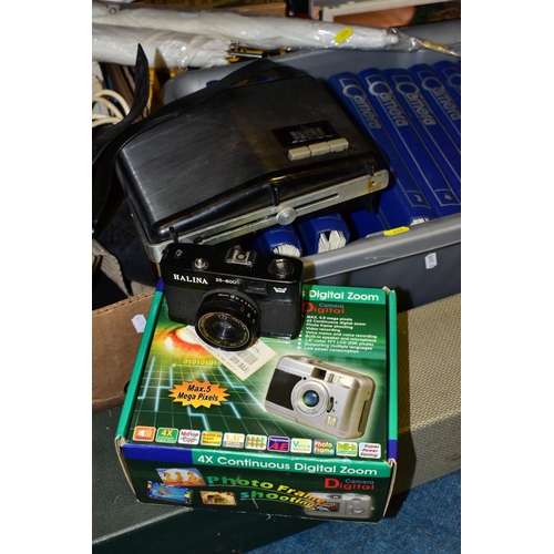 419 - FIVE BOXES OF ASSORTED PHOTOGRAPHIC EQUIPMENT AND ACCESSORIES, etc, including a boxed Photax Solar c... 