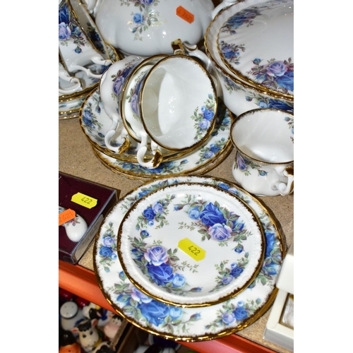 422 - A ROYAL ALBERT 'MOONLIGHT ROSE' PATTERN DINNER AND TEA SERVICE WITH MATCHING ORNAMENTAL ITEMS, etc, ... 