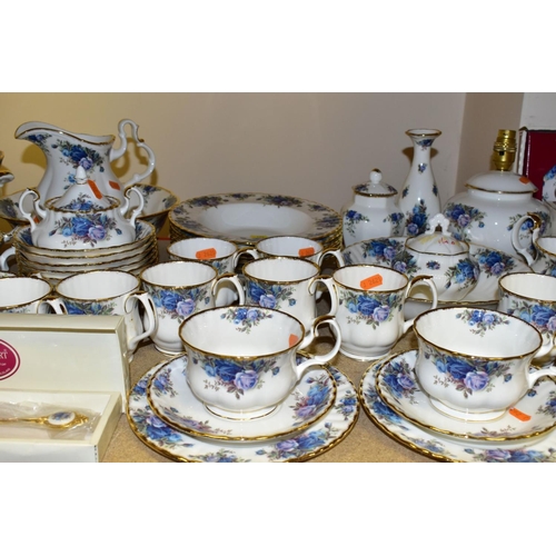 422 - A ROYAL ALBERT 'MOONLIGHT ROSE' PATTERN DINNER AND TEA SERVICE WITH MATCHING ORNAMENTAL ITEMS, etc, ... 