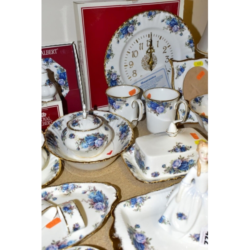 422 - A ROYAL ALBERT 'MOONLIGHT ROSE' PATTERN DINNER AND TEA SERVICE WITH MATCHING ORNAMENTAL ITEMS, etc, ... 