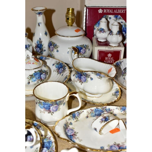 422 - A ROYAL ALBERT 'MOONLIGHT ROSE' PATTERN DINNER AND TEA SERVICE WITH MATCHING ORNAMENTAL ITEMS, etc, ... 