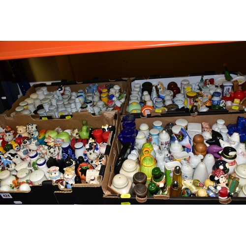 424 - FOUR BOXES OF CONDIMENT POTS, INCLUDING NOVELTY ITEMS, including Mickey & Minnie Mouse, cows, pigs, ... 