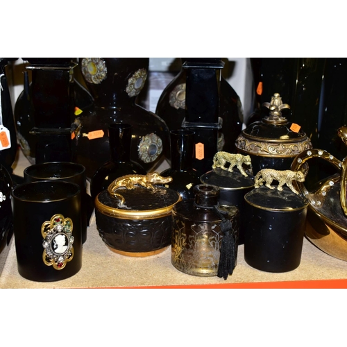 431 - A QUANTITY OF MODERN BLACK AND GILT DECORATIVE HOMEWARES, including a pair of lacquered jars and cov... 