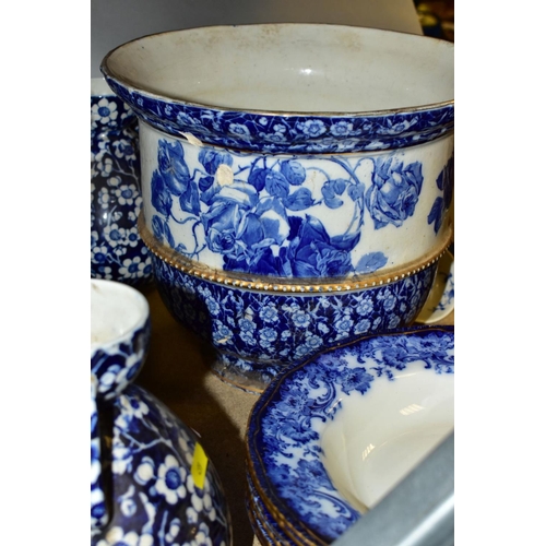 499 - ROYAL DOLTON FLOW BLUE 'MELROSE' PATTERN DINNER WARES, comprising six soup bowls (four damaged), six... 