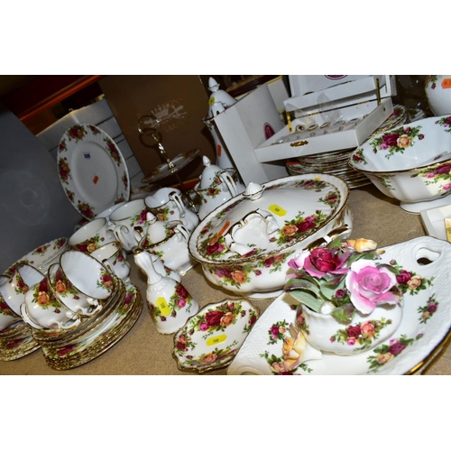 500 - ROYAL ALBERT OLD COUNTRY ROSES PART DINNER SERVICE, comprising twelve dinner plates (six are seconds... 