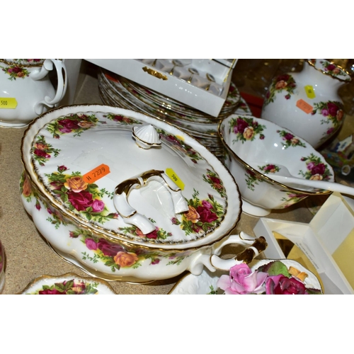 500 - ROYAL ALBERT OLD COUNTRY ROSES PART DINNER SERVICE, comprising twelve dinner plates (six are seconds... 