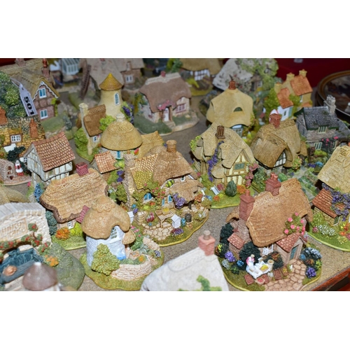 501 - TWENTY NINE LILLIPUT LANE SCULPTURES, from Anniversary/Collectors club and Symbol of Membership, no ... 