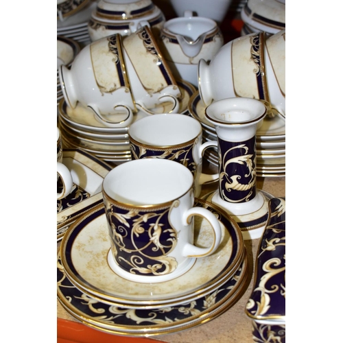 513 - A WEDGWOOD CORNUCOPIA PART DINNER SERVICE, comprising five teacups (one rings dull), seven saucers, ... 