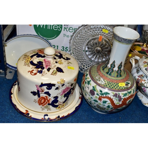 517 - TWO BOXES AND LOOSE ASSORTED CERAMICS, ETC, to include a Masons Mandalay cheese dome and stand in go... 