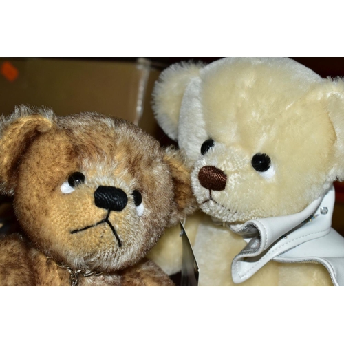 542 - TWO BOXED LIMITED EDITION GUND ELVIS PRESLEY TEDDY BEARS, 'Viva Las Vegas' No 45901, 240/400, height... 