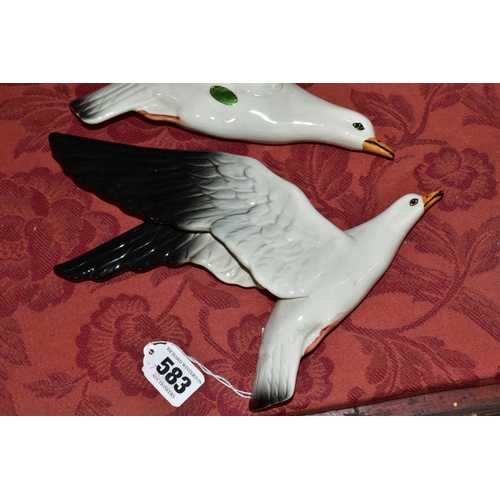 583 - A SET OF THREE BESWICK SEAGULL WALL PLAQUES, NO'S. 922/1/2/ and 3 (Condition Report:- 922-1 the larg... 