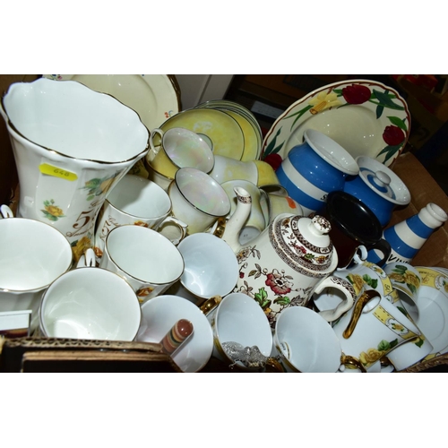 648 - FIVE BOXES OF CERAMICS AND LOOSE, including a collection of over forty Wade Whimsies, s.d, a Poole P... 