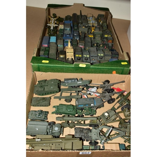 653 - A COLLECTION OF UNBOXED AND ASSORTED DIECAST MILITARY VEHICLE MODELS, to include Corgi, matchbox, So... 