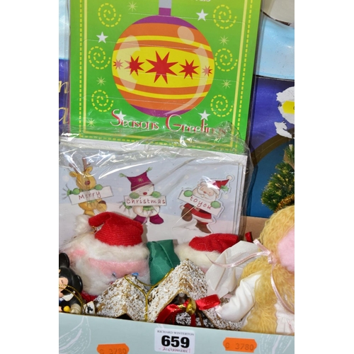 659 - A SMALL GROUP OF CHRISTMAS DECORATIONS, ETC, including tree decorations, a boxed battery operated Sa... 