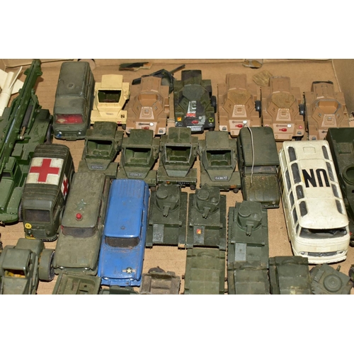 661 - A COLLECTION OF UNBOXED AND ASSORTED DINKY TOYS MILITARY VEHICLES, to include light tank, No. 152a, ... 