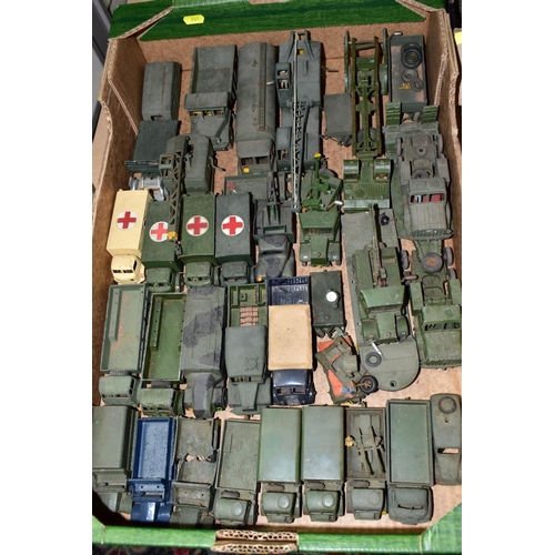 661 - A COLLECTION OF UNBOXED AND ASSORTED DINKY TOYS MILITARY VEHICLES, to include light tank, No. 152a, ... 