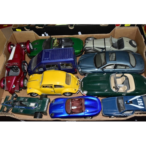 673 - A COLLECTION OF UNBOXED AND ASSORTED MODERN DIECAST VEHICLES, mixture of mainly 1/16, 1/18 and 1/24 ... 