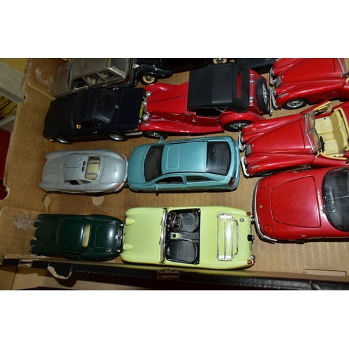 673 - A COLLECTION OF UNBOXED AND ASSORTED MODERN DIECAST VEHICLES, mixture of mainly 1/16, 1/18 and 1/24 ... 