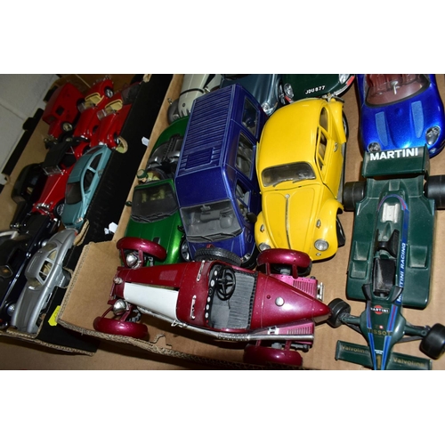 673 - A COLLECTION OF UNBOXED AND ASSORTED MODERN DIECAST VEHICLES, mixture of mainly 1/16, 1/18 and 1/24 ... 