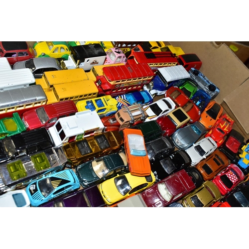 678 - A QUANTITY OF UNBOXED AND ASSORTED DIECAST VEHICLES, mainly modern items but does include Timpo Toys... 