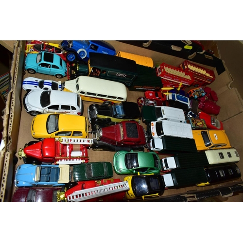 678 - A QUANTITY OF UNBOXED AND ASSORTED DIECAST VEHICLES, mainly modern items but does include Timpo Toys... 