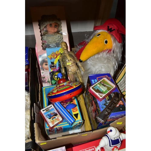 684 - A QUANTITY OF TOYS, GAMES, DOLLS AND SOFT TOYS, to include boxed Hasbro E.T. Furby figure, Burbank T... 