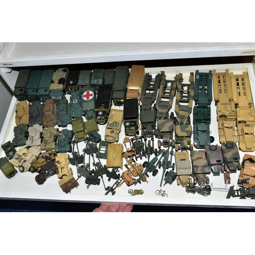 691 - A QUANTITY OF CONSTRUCTED PLASTIC BRITISH MILITARY VEHICLE KITS, assorted R.A.F. And Army models, al... 