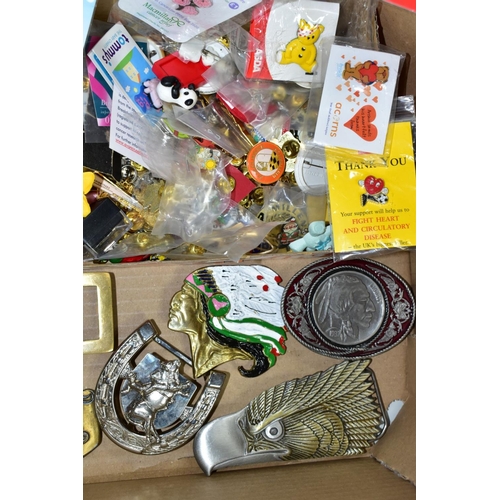 695 - A QUANTITY OF ASSORTED MODERN PIN BADGES, film and TV, charity related etc, with a small quantity of... 