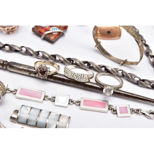 71 - A BAG OF ASSORTED SILVER AND WHITE METAL ITEMS, to include a silver handled and steel button hook, h... 