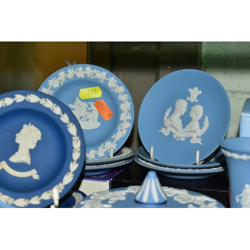 795 - A GROUP OF BLUE WEDGWOOD JASPERWARE, to include trinket dishes and commemorative trinket dishes, tri... 