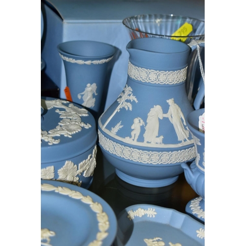 795 - A GROUP OF BLUE WEDGWOOD JASPERWARE, to include trinket dishes and commemorative trinket dishes, tri... 