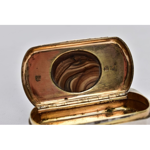 55A - A GEORGE III SILVER SNUFF BOX, engraved 'The Friend of Freedom' around a brown inset hard stone, the... 