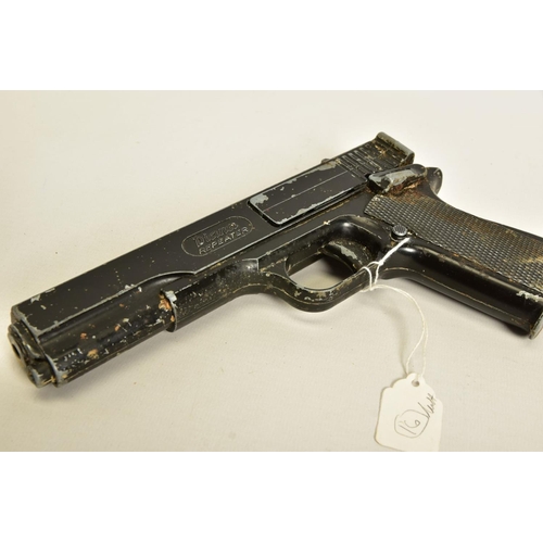 124 - A BB DIANA G10 REPEATER AIR PISTOL, in working order with a loss of a considerable amount of its jap... 