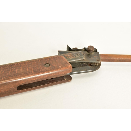 131 - A .22'' BREAK ACTION SPRING AIR RIFLE, serial number 05 88 g in working order marked 'Made in Hungar... 