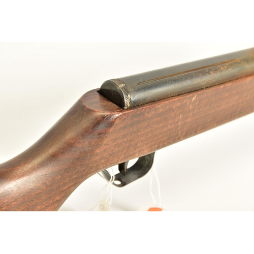 131 - A .22'' BREAK ACTION SPRING AIR RIFLE, serial number 05 88 g in working order marked 'Made in Hungar... 