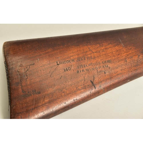 132 - A .177'' B.S.A. 'LIGHT' PATTERN AIR RIFLE serial number L17787 which indicate it was made by B.S.A i... 