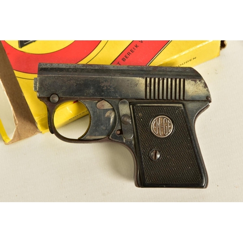 136 - AN ITALIAN .22'' BLANK STARTING PISTOL with a magazine and original box, together with .22'' Blank E... 