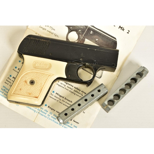 137 - A .22'' RIM-RIFLE/.320'' EXTRA SHORT CENTRE FIRE BLANK MK2 SPORTS STARTING PISTOL by Webley & Scott ... 