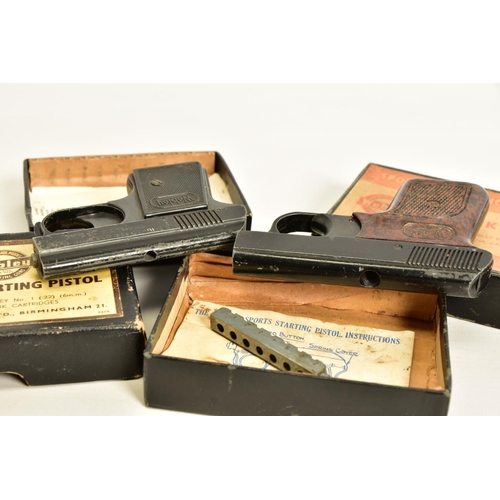 138 - A .22'' RIM FIRE BLANK MK 3 SPORTS STARTING PISTOL by Webley & Scott Ltd, complete with it's box, to... 