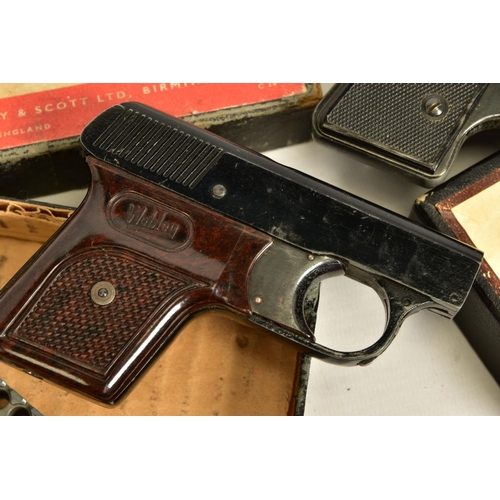 139 - A .22'' RIM FIRE BLANK MK 3 SPORTS STARTING PISTOL by Webley & Scott Ltd complete with it's box, tog... 