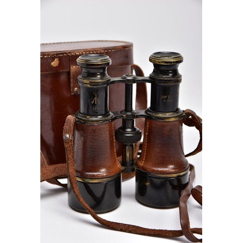 74 - A BOXED PAIR OF FRENCH MADE MG (MINISTERE LA GUERE) WWI BINOCULARS, which are marked Mk V SPL & 7207... 