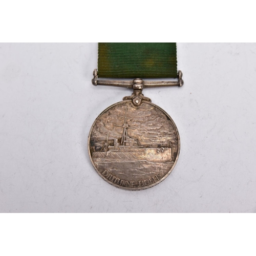 86 - EDWARD VII ROYAL NAVAL RESERVE LONG SERVICE MEDAL on a wearing bar, named D687 J Morris Sea.n (seama... 