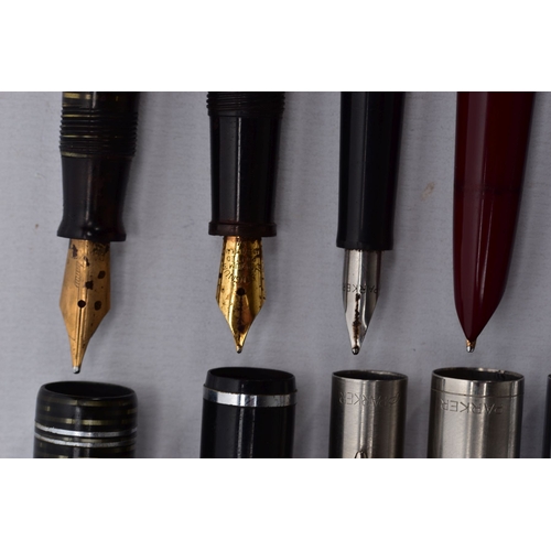 171 - A TRAY OF VINTAGE AND MODERN FOUNTAIN PENS, including a 1950's Parker Vacumatic in grey stripe (fill... 