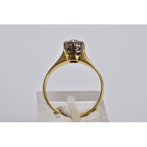 26 - AN 18CT GOLD SINGLE STONE DIAMOND RING, designed with a raised claw set, old cut diamond, total esti... 