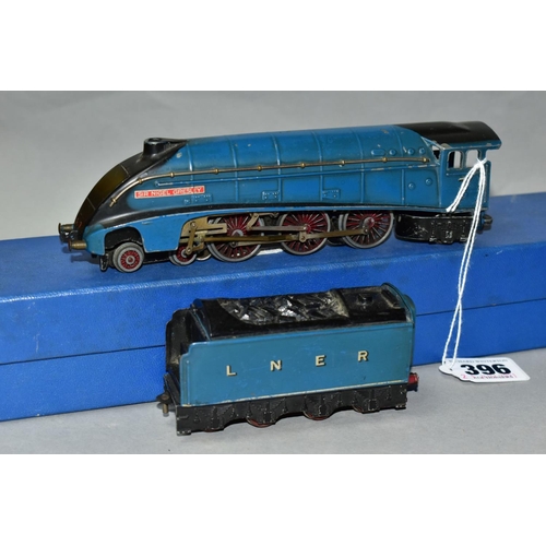 396 - A HORNBY DUBLO A4 CLASS LOCOMOTIVE, 'Sir Nigel Gresley', No. 7. L.N.E.R. Blue livery (EDL 1), playwo... 