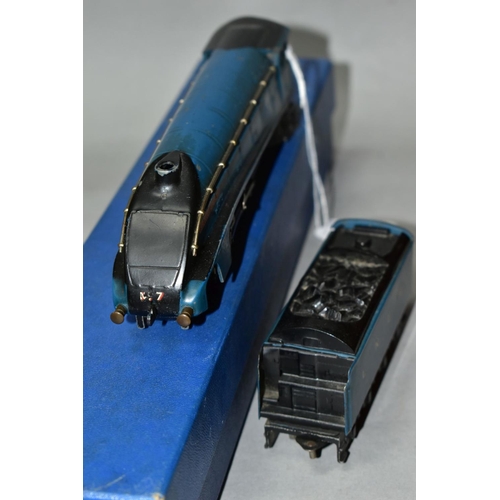 396 - A HORNBY DUBLO A4 CLASS LOCOMOTIVE, 'Sir Nigel Gresley', No. 7. L.N.E.R. Blue livery (EDL 1), playwo... 