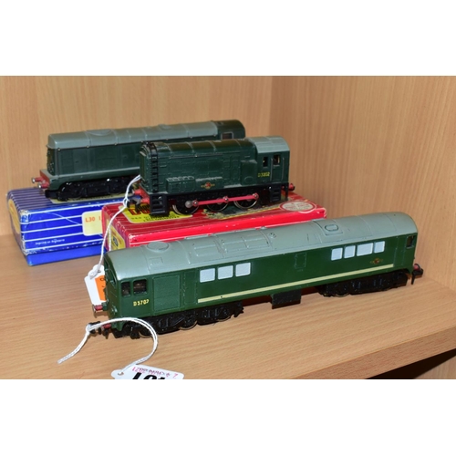 401 - THREE HORNBY DUBLO TWO RAIL LOCOMOTIVES, boxed class 20 No. D8017 (2230), boxed class 08 No. D3302 (... 